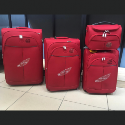 Чемодан тканевый AIRTEX S 2897  красный