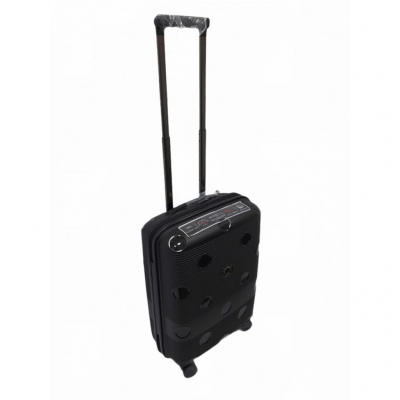 Чемодан пластиковый AIRTEX S 246 черный