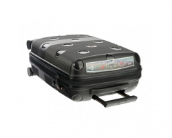 Чемодан пластиковый AIRTEX S 246 черный